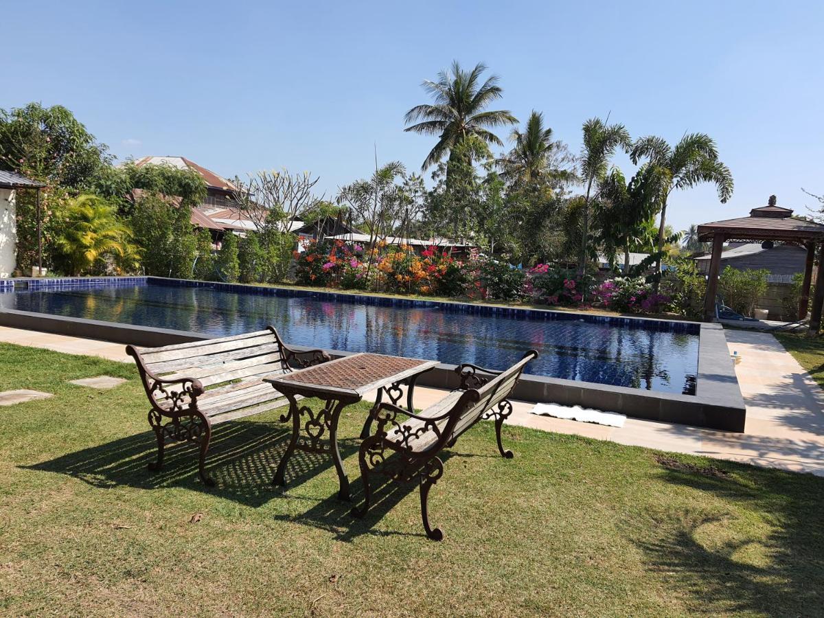 Nadee Resort Udon Thani Extérieur photo
