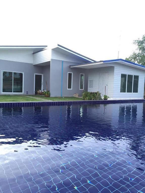 Nadee Resort Udon Thani Extérieur photo