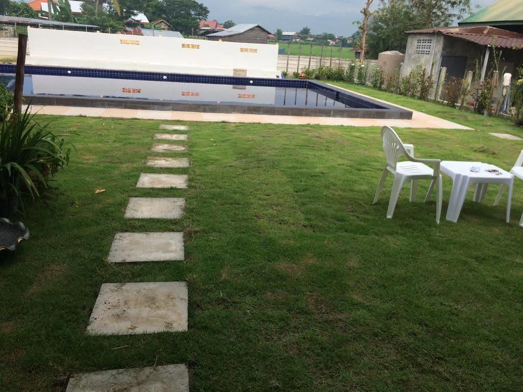 Nadee Resort Udon Thani Extérieur photo