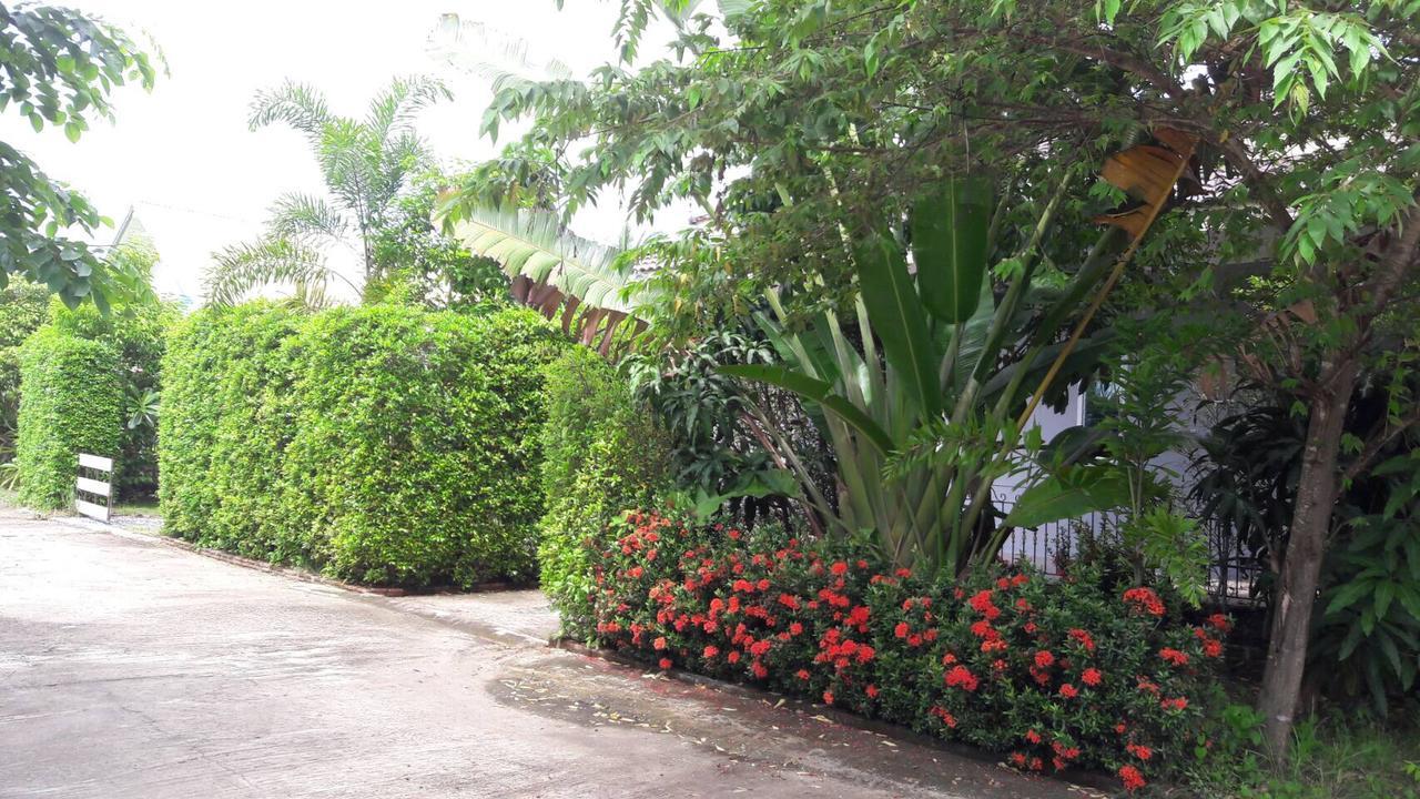 Nadee Resort Udon Thani Extérieur photo